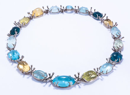 Meadow white gold collar with aquamarines, tourmalines, beryls and diamonds