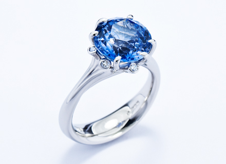 Summer Meadow platinum ring with Ceylon sapphire and diamonds